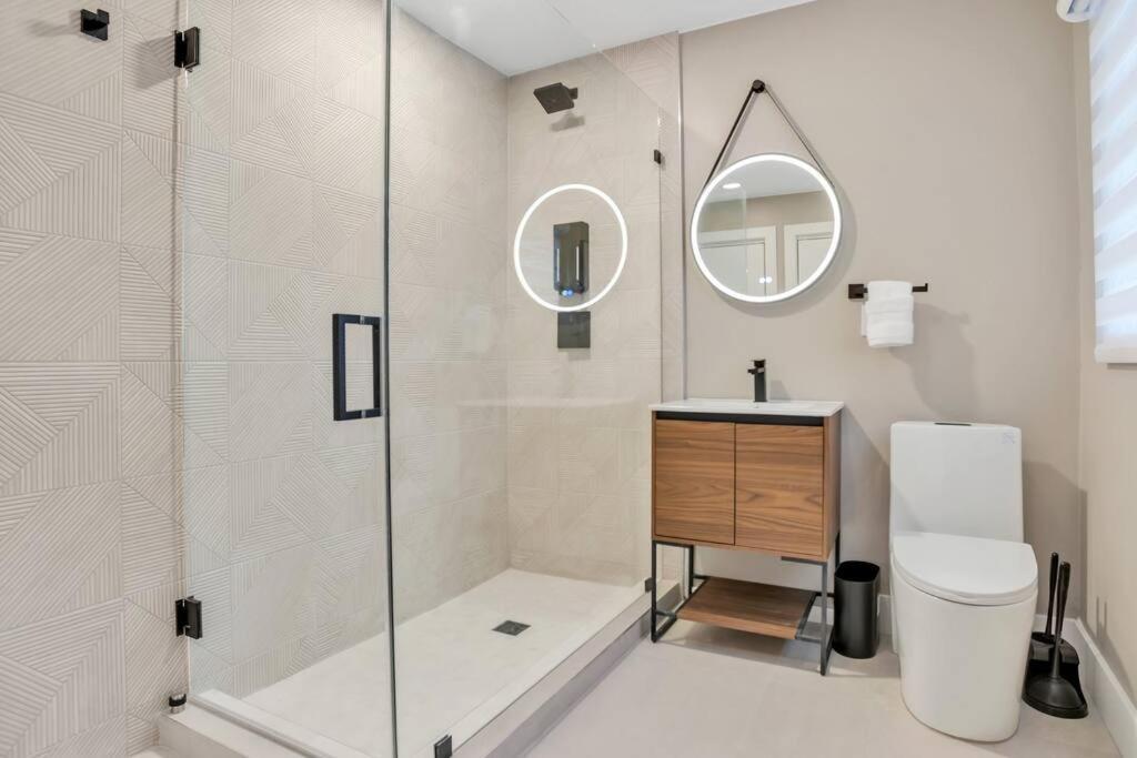 Stunning 2 Story Villa With Pool Форт-Лодердейл Экстерьер фото